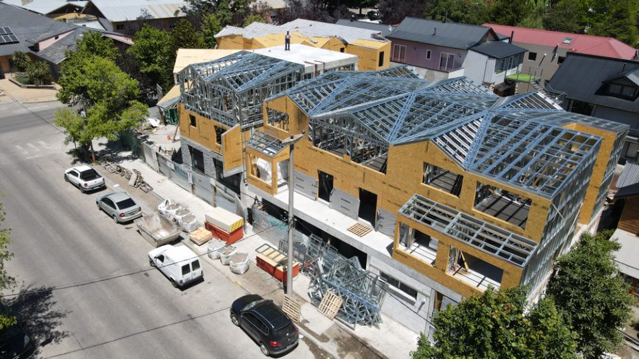 Mercado Steel Frame